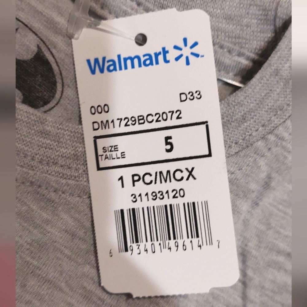 🔥SALE🔥 DC Comics Batman Girl's Grey Long Sleeved Tee NWT Size 5 - Picture 5 of 6